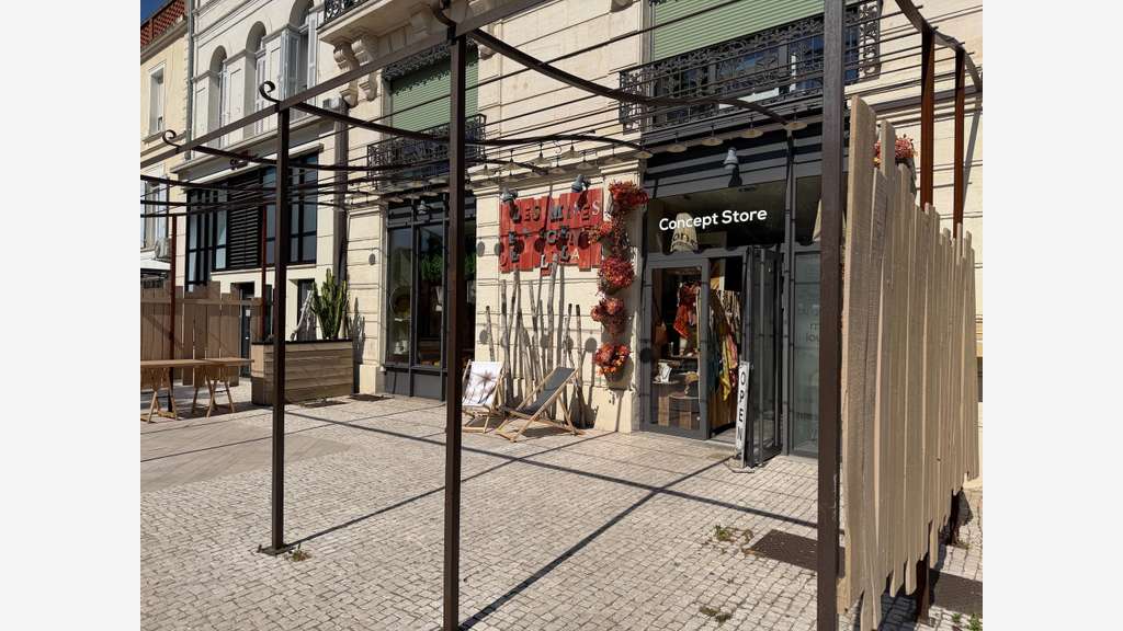 Cède grand local 145m² empl premium Châteaurenard
