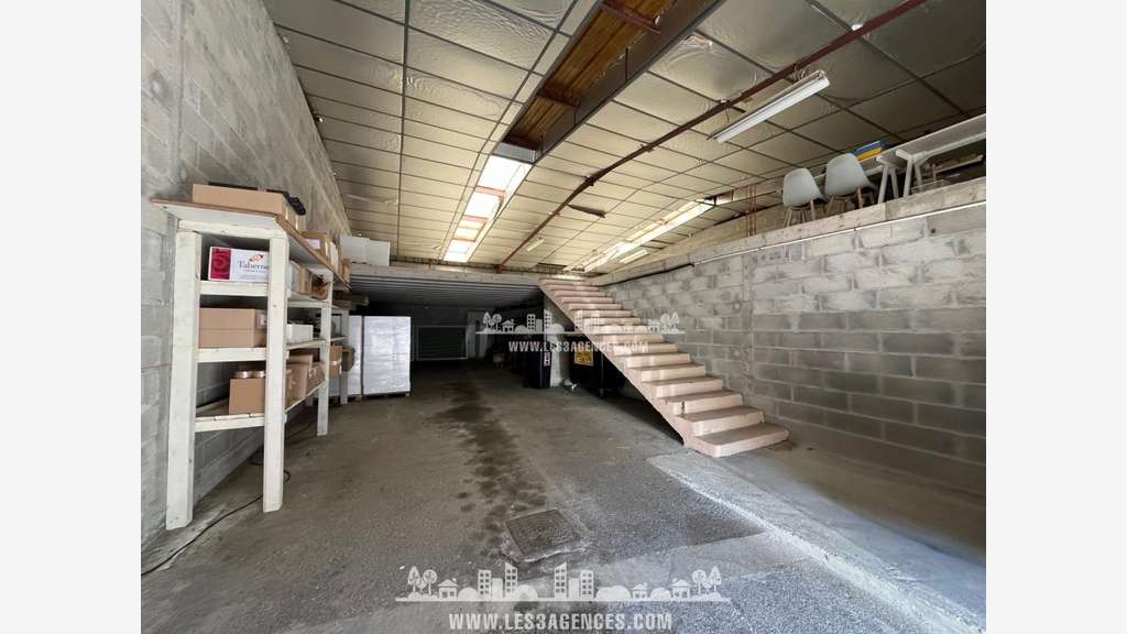 Cède bail laboratoire de production 350m² Cogolin
