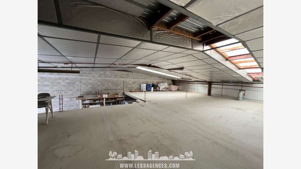 Cède bail laboratoire de production 350m² Cogolin