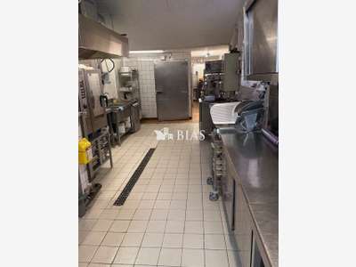 AV laboratoire traiteur 120m² Colombes proche A86