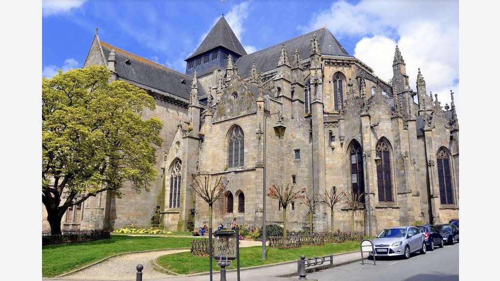 Droit au bail local commercial 60m² à Dinan centre