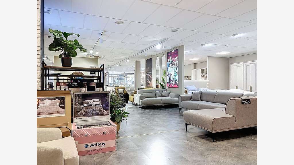 Cession dab local commercial 513m² École-Valentin