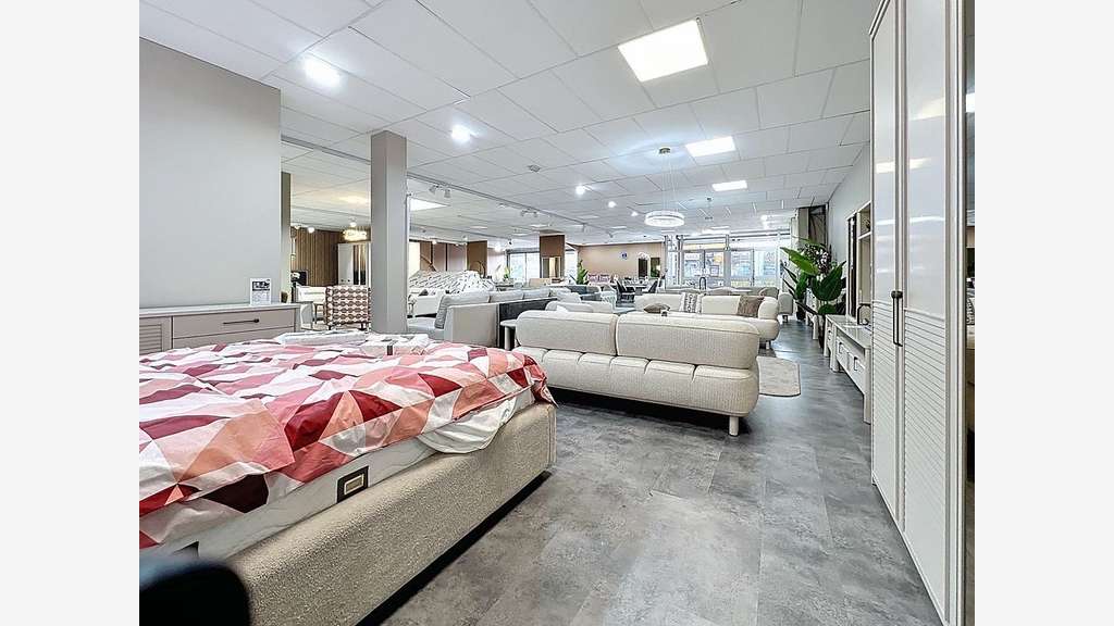 Cession dab local commercial 513m² École-Valentin