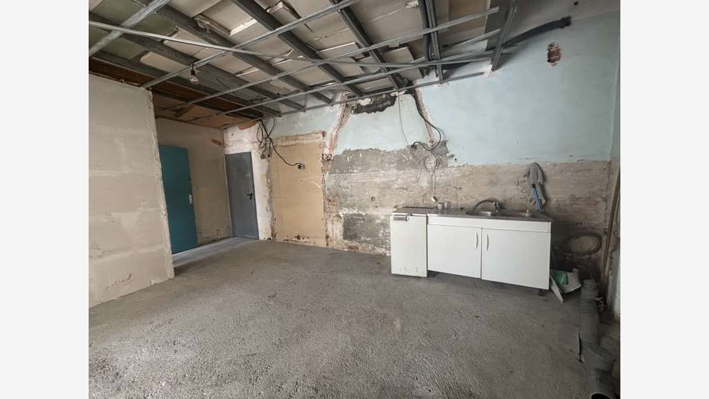 Cession bail local commercial 40m² à Évenos