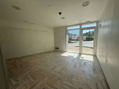 Cession bail local commercial 40m² à Évenos