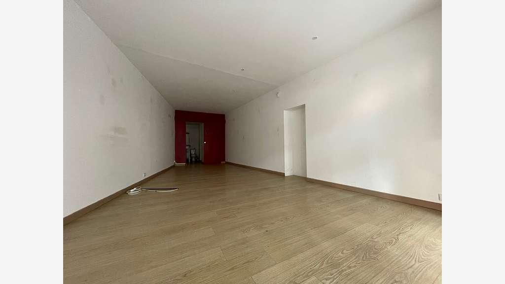 Pas de porte 31m² à Fontaine de Vaucluse