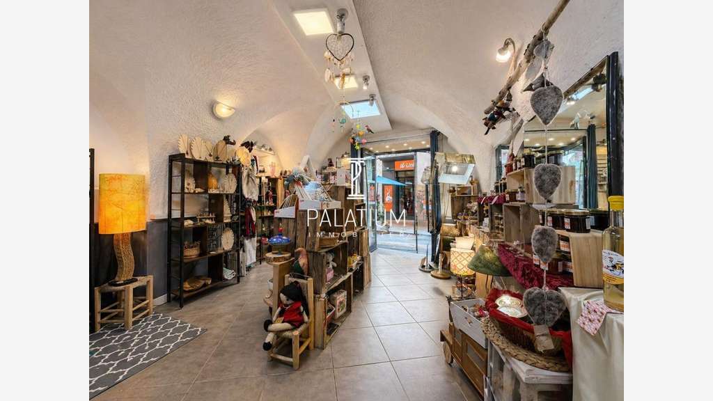 Au coeur du centre-ville, local commercial de 30