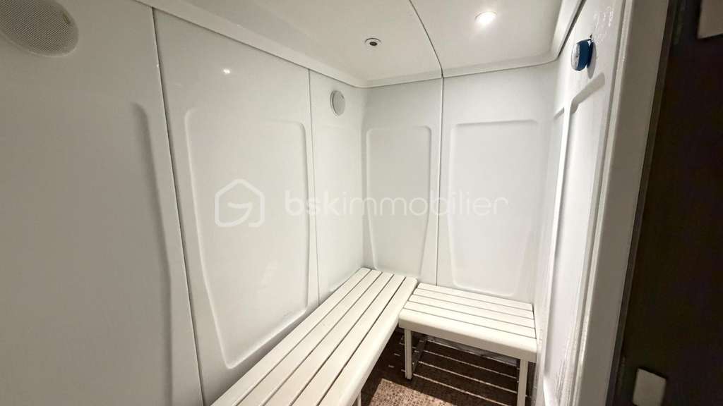 DROIT AU BAIL - LOCAL DE 60 M² ÉQUIPÉ - GA