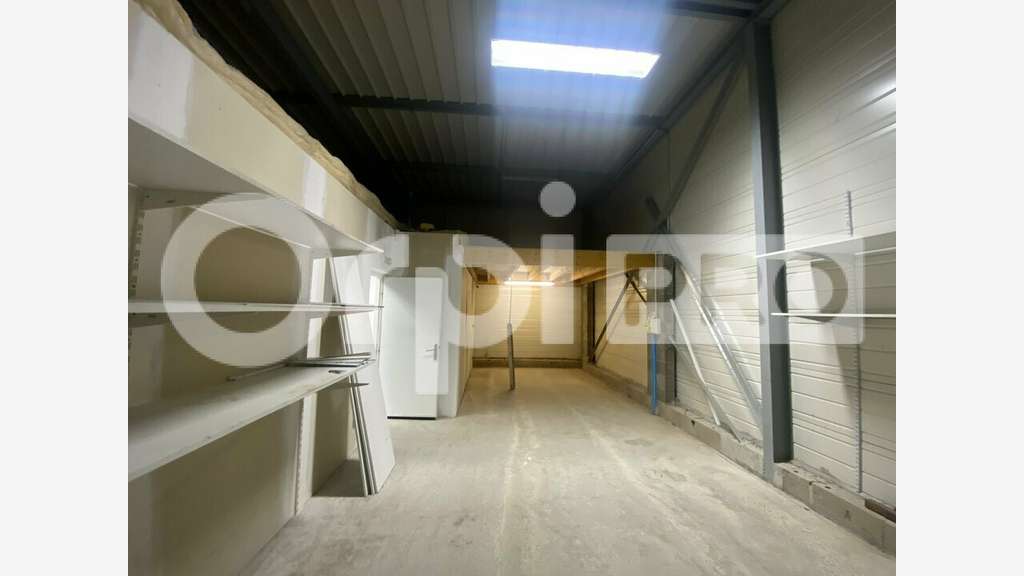 LOCAL D ACTIVITE - GUEREINS - 286m2
