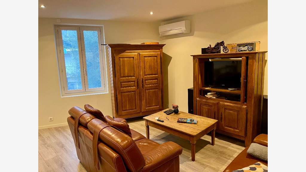 Murs commerciaux + logement Guilherand centre 