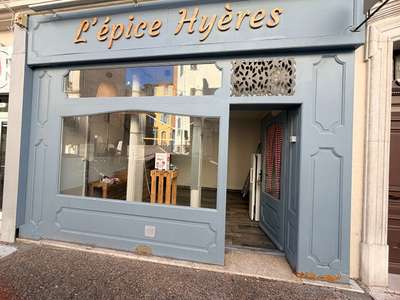 Cession droit au bail Locaux commerciaux - Boutiques à Hyères