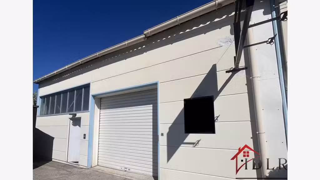 Bail commercial de 124m² à Hyères ZA le Palyvestre