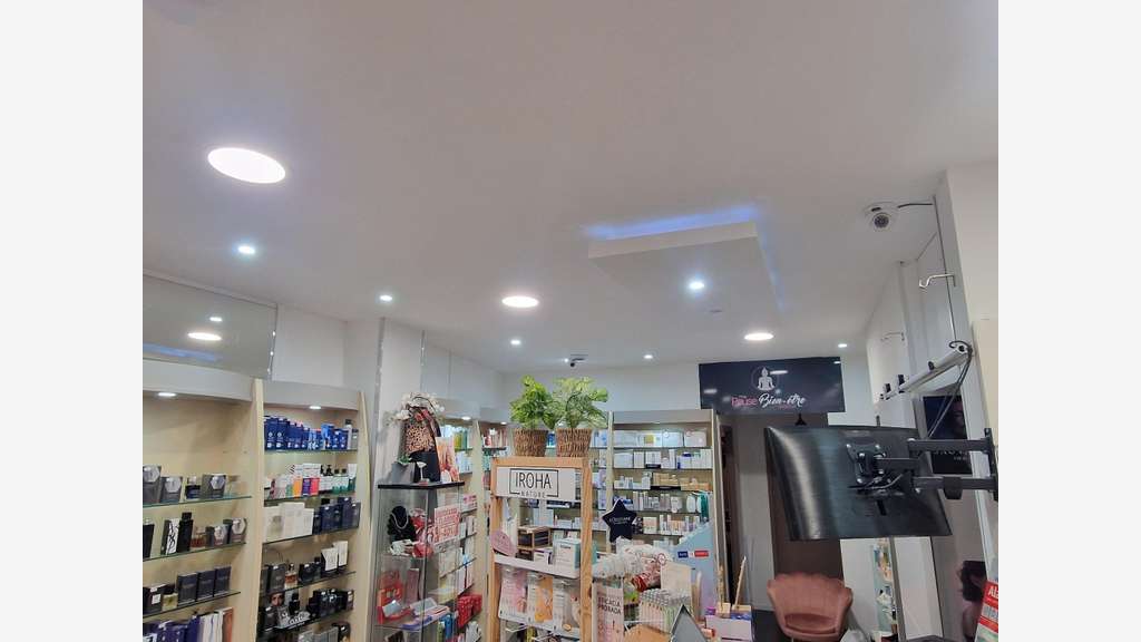 Droit au bail local rénové 80m² à La Ciotat centre