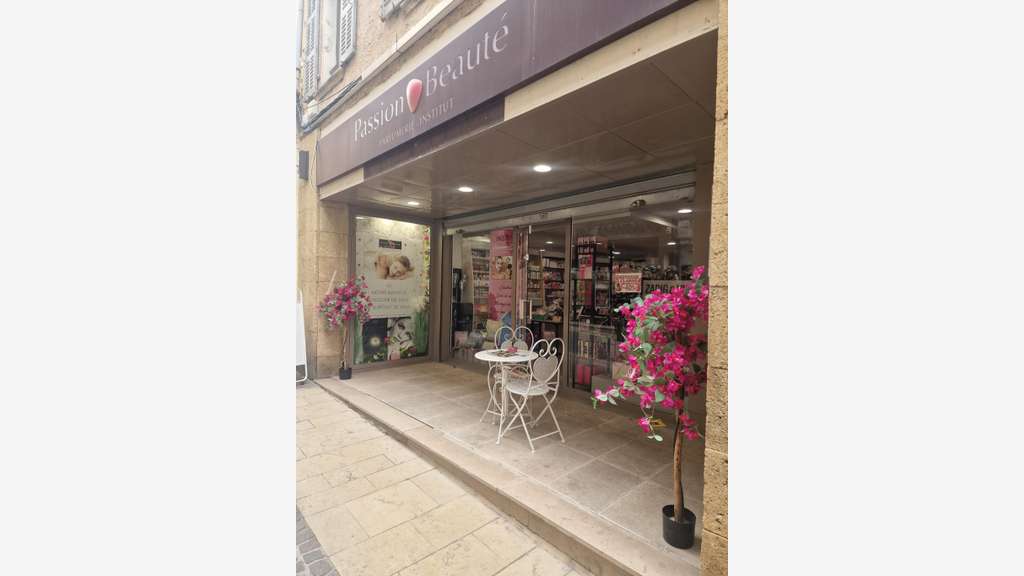 Droit au bail local rénové 80m² à La Ciotat centre