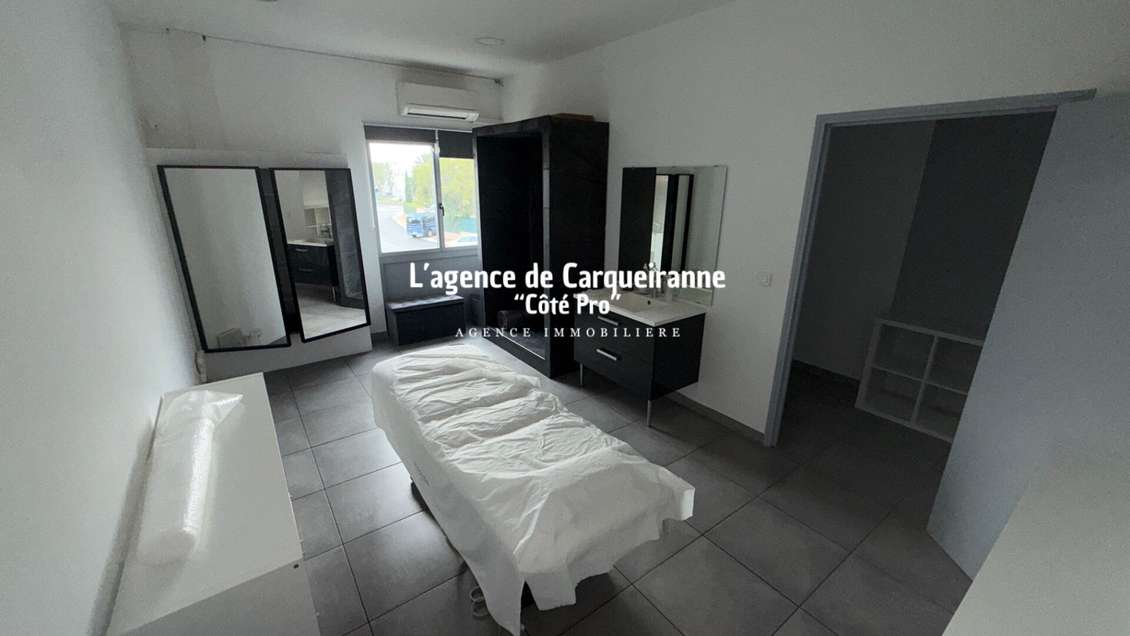 Droit au bail soins esthétiques de 60m² à la Crau