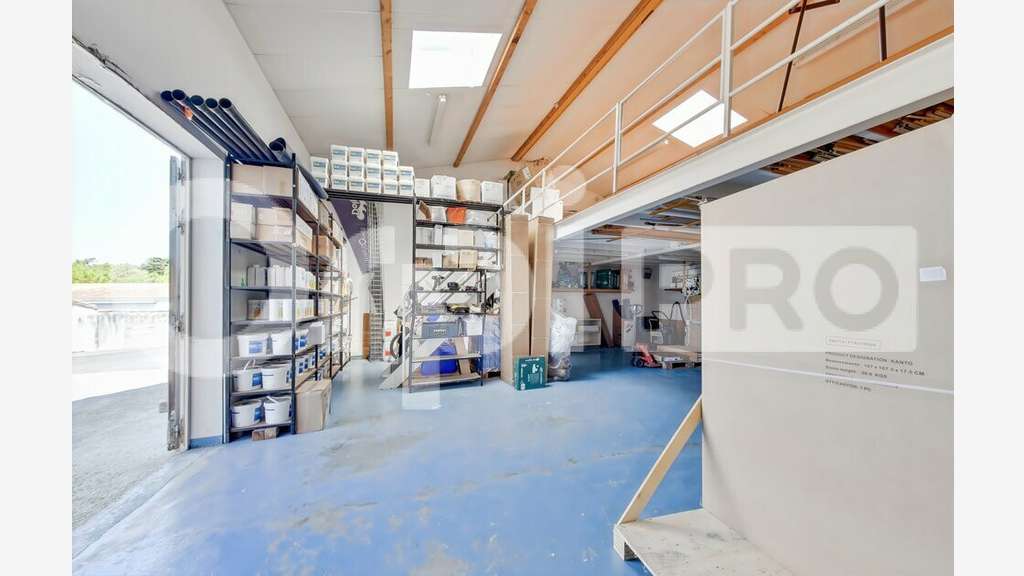 Cède local commercial 507m² parkings à La Flotte