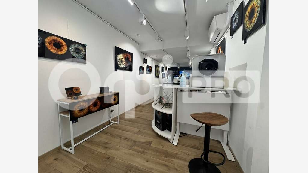 Local commercial 66m² centre ville La Rochelle