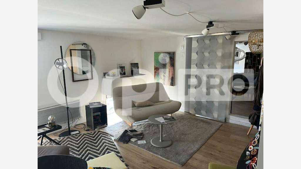 Cède droit au bail de 130m² à La Rochelle