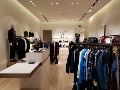 Boutique 66m² rue semi-piétonne La Rochelle
