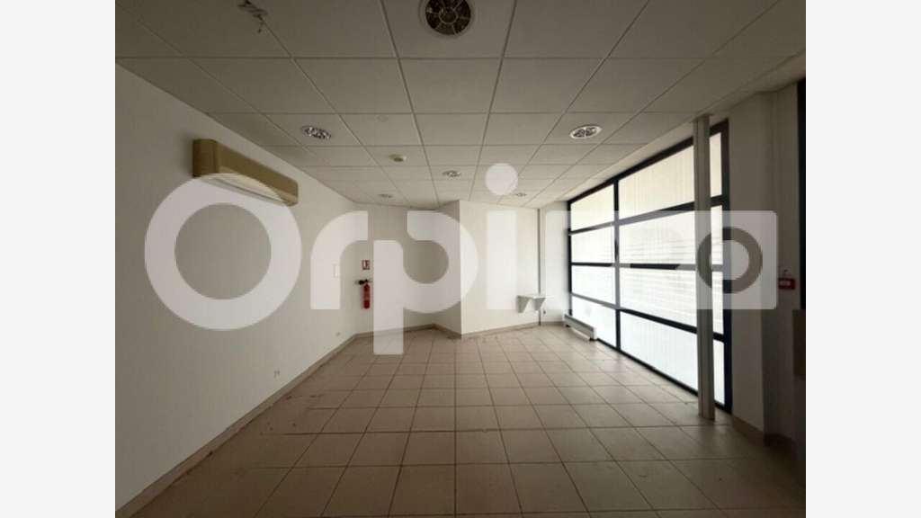 Location bureaux 216m² à La Rochelle proche port