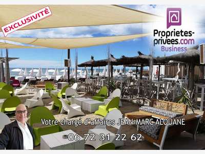 Vente paillote de plage au Cap d'Agde