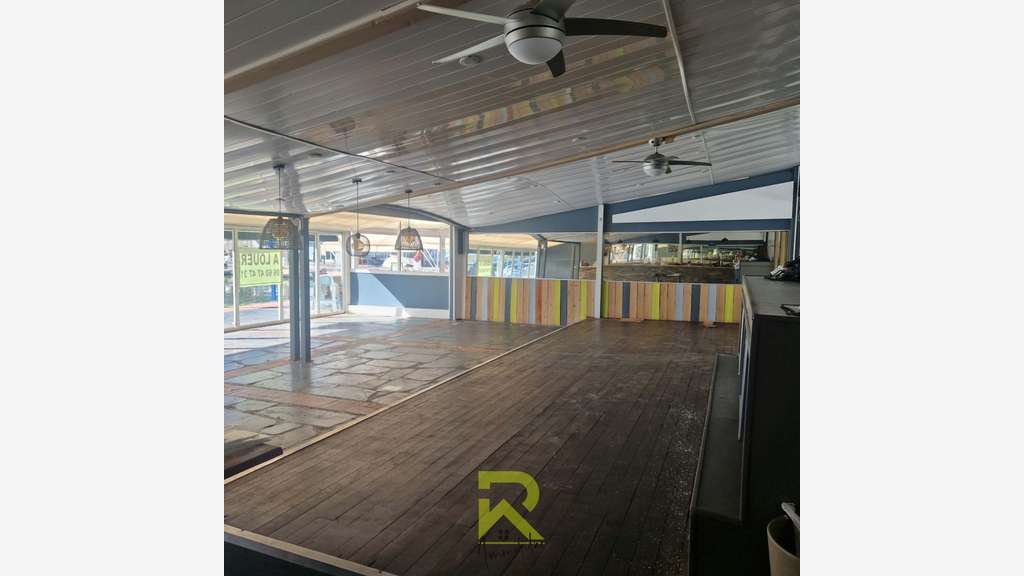 Cède droit au bail restaurant 180m² au Cap d'Agde