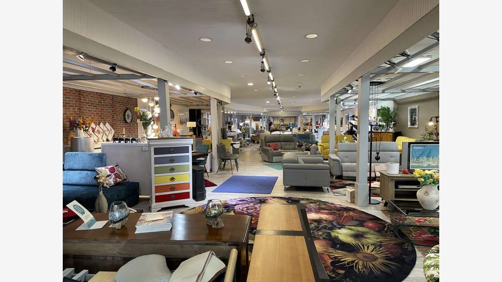 Magasin emblématique du Var Est, sur 1800m² 