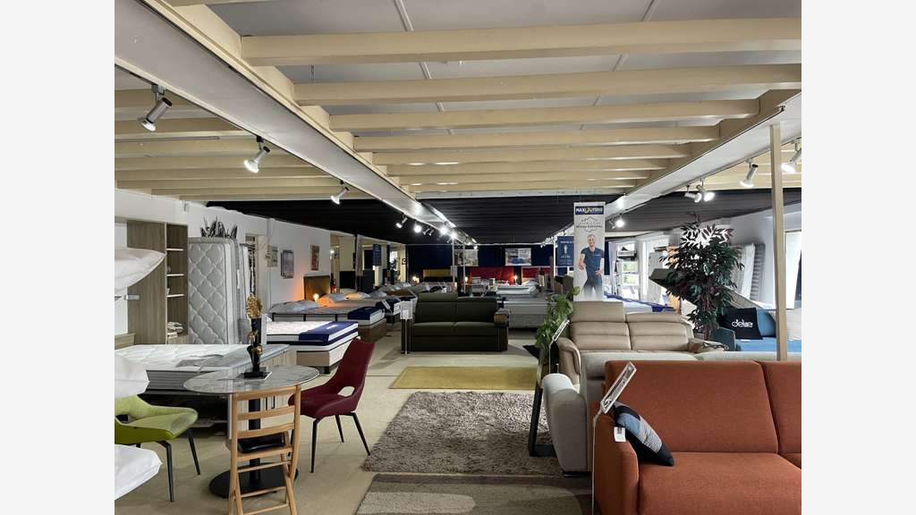Magasin emblématique du Var Est, sur 1800m² 