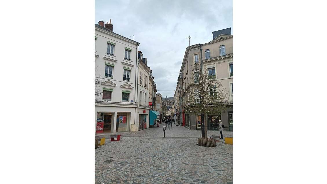 Local commercial de 25m² à louer au centre du Mans
