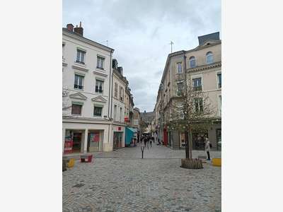 Local commercial de 25m² à louer au centre du Mans