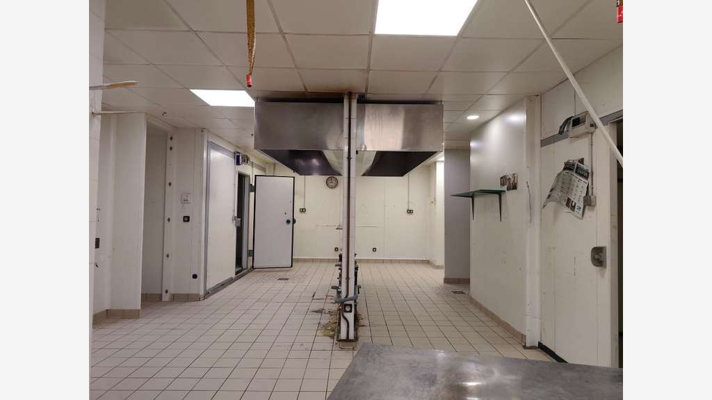 Cession local commercial 130m² à Lempdes