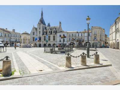 Local commercial 35m² à louer empl N°1 à Libourne 