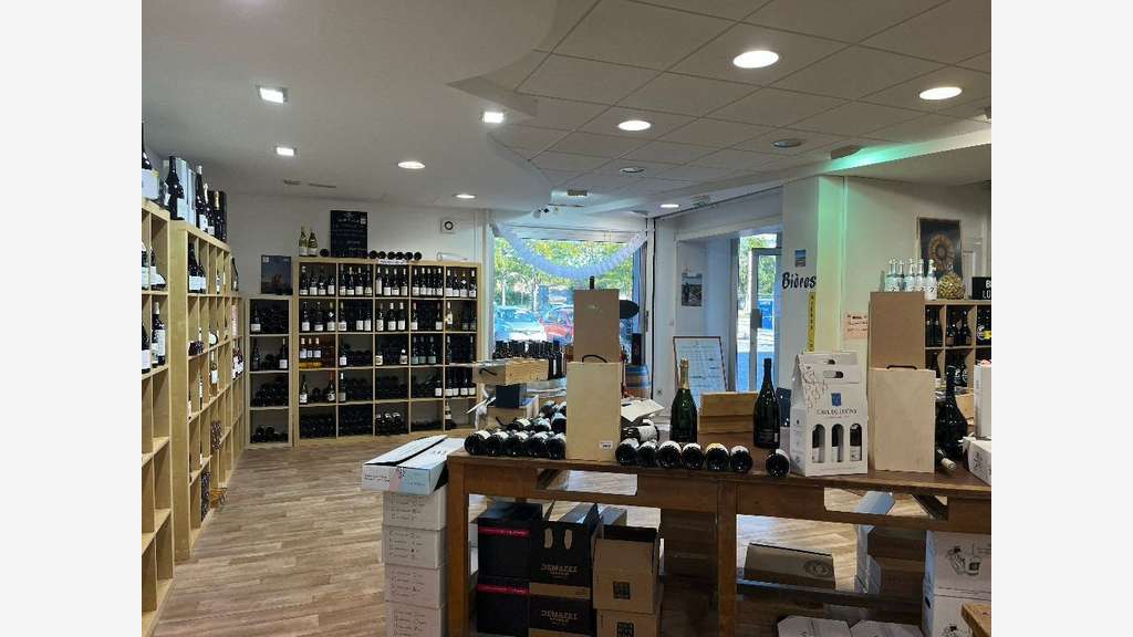 LOCAL COMMERCIAL 110M2 LIVRON