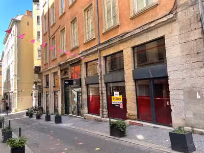 Cède DAB local de 92m² à Lyon 69001