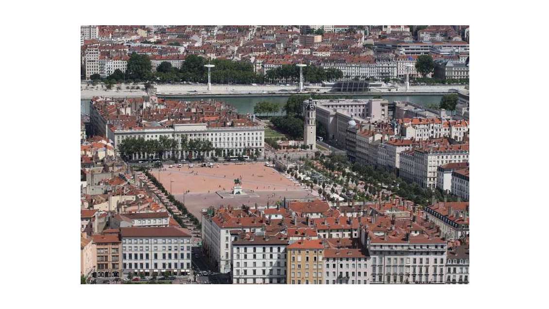 Cède bail local de 102m² à Lyon 69002 Presqu'ile