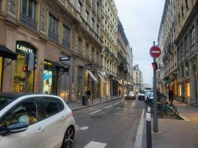 Boutique de 100m² à céder à Lyon rue Childebert