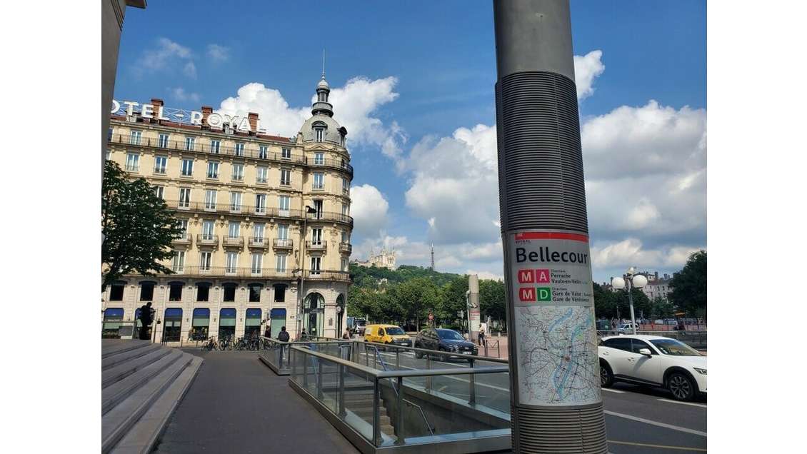 Jolie boutique 70m² à louer Lyon 2e Ainay Charité