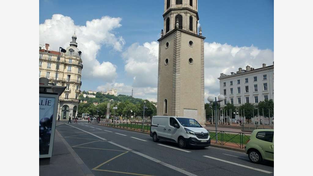 Jolie boutique 70m² à louer Lyon 2e Ainay Charité