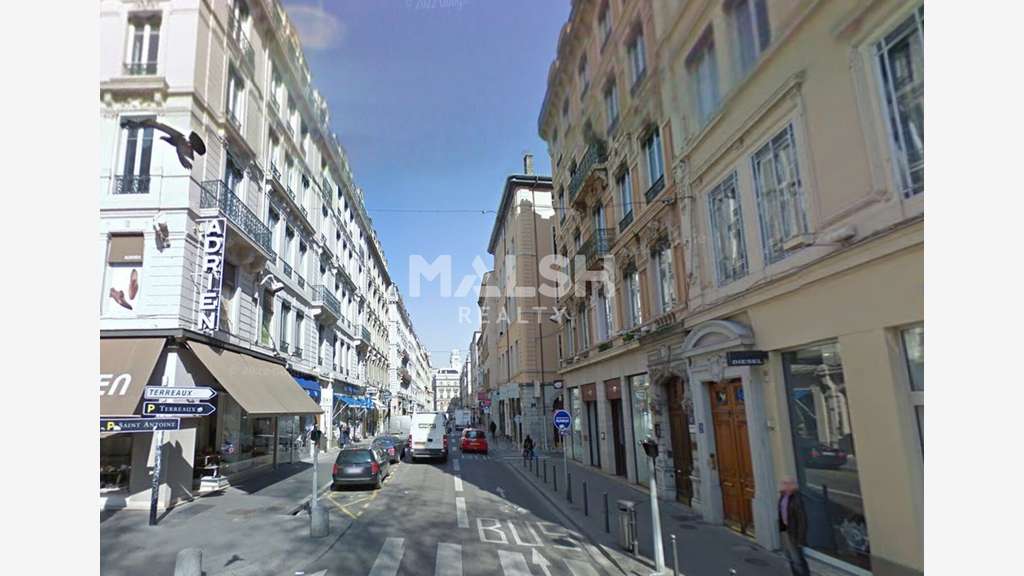 Cède droit au bail local commercial 150m² à Lyon 2