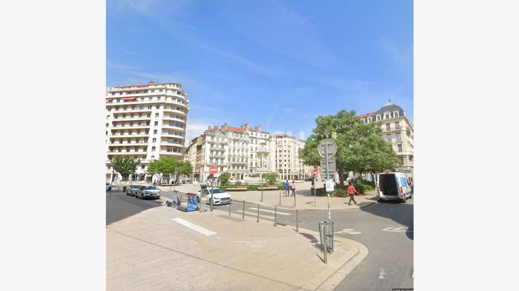 Cède droit au bail local commercial 52m² à Lyon 02