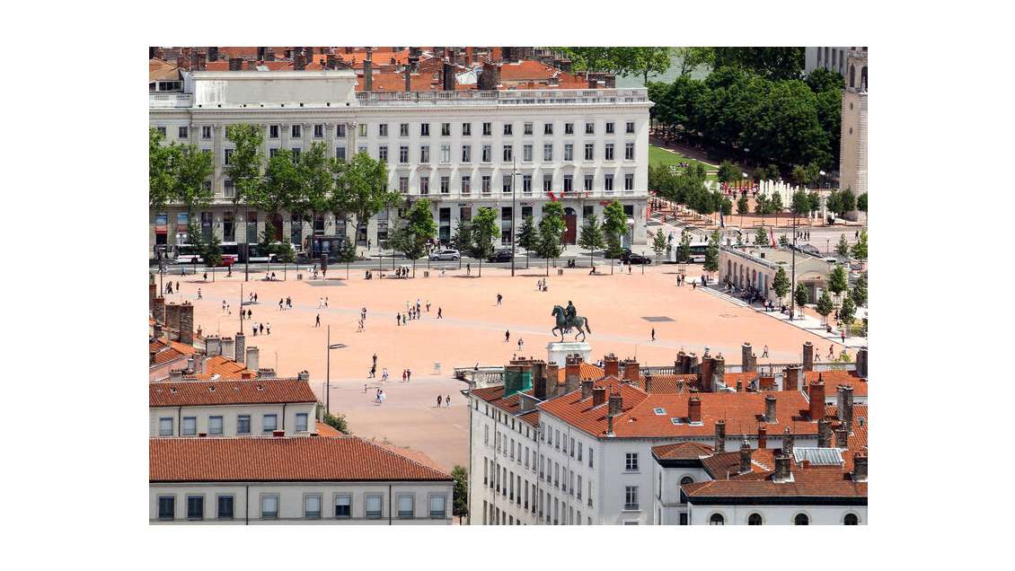 DAB local commercial 75m² à Lyon 2e Bellecour 