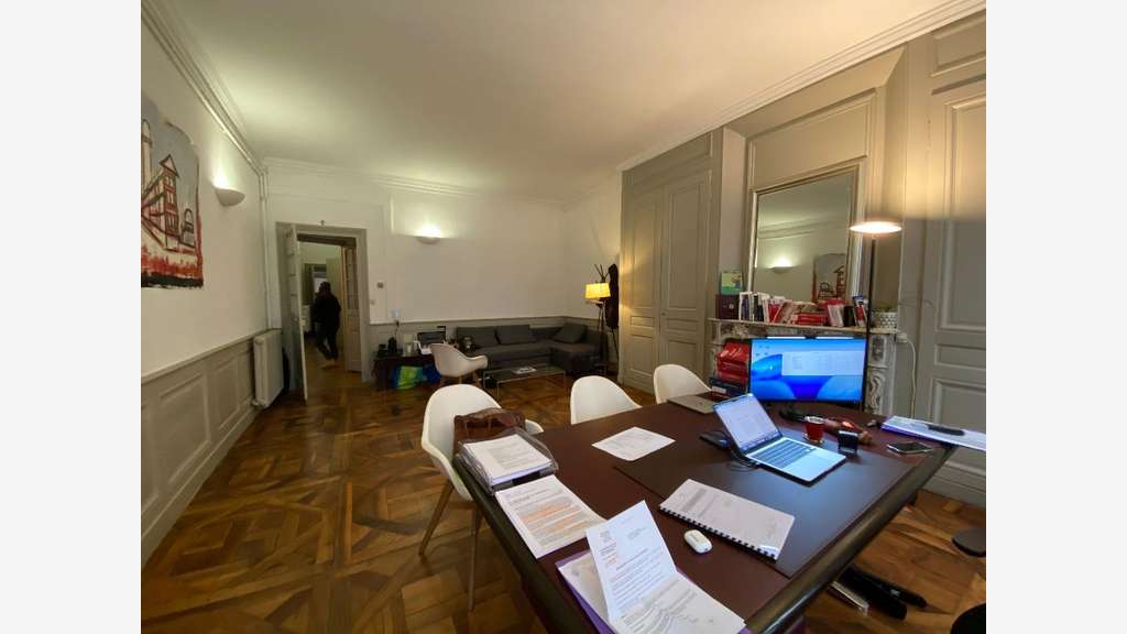 Bureaux loués à vendre 91m² Rue V.Hugo à Lyon 2e