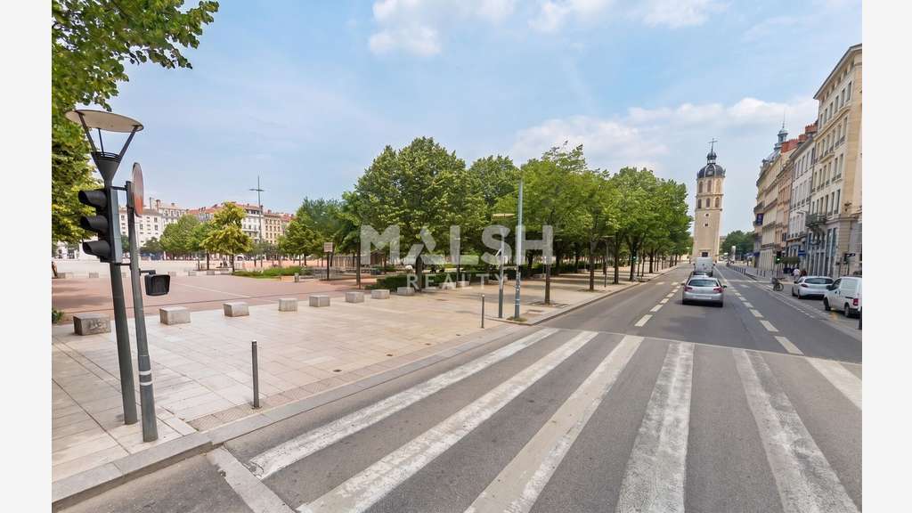 Cession droit au bal local 60m² à Lyon 2e 