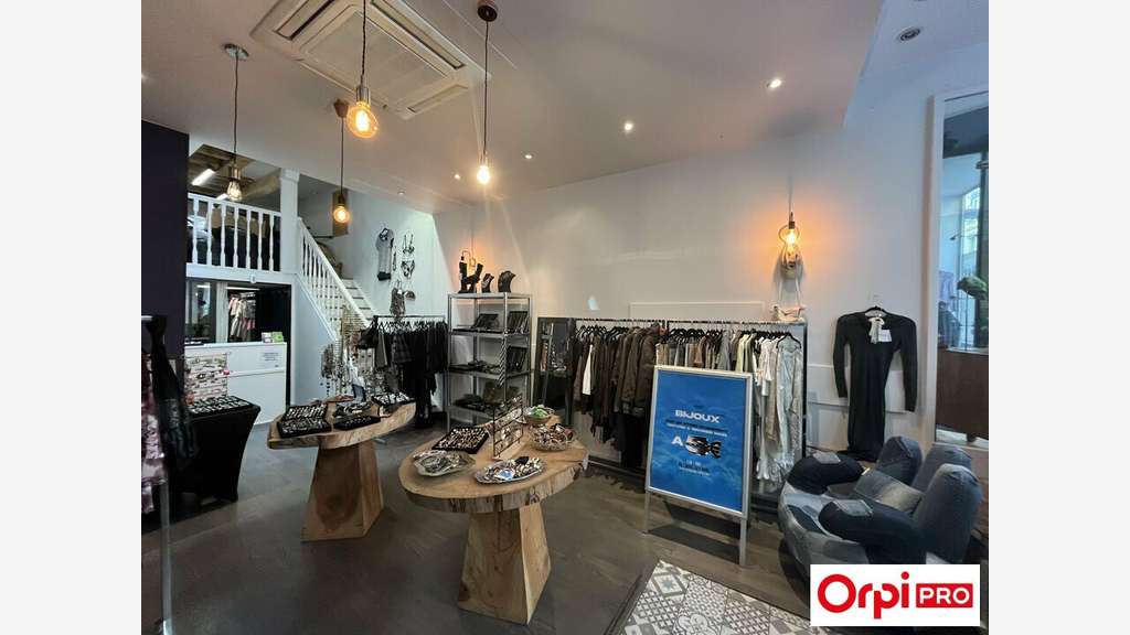 Local commercial 61m² à céder à Lyon Victor Hugo