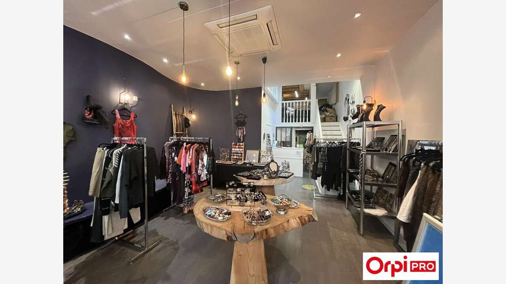 Local commercial 61m² à céder à Lyon Victor Hugo