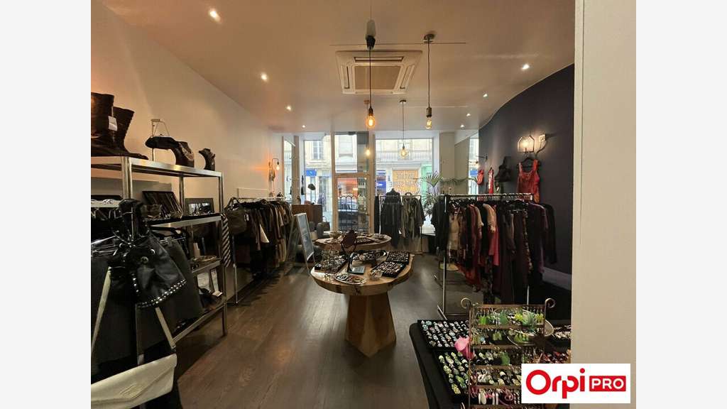 Local commercial 61m² à céder à Lyon Victor Hugo