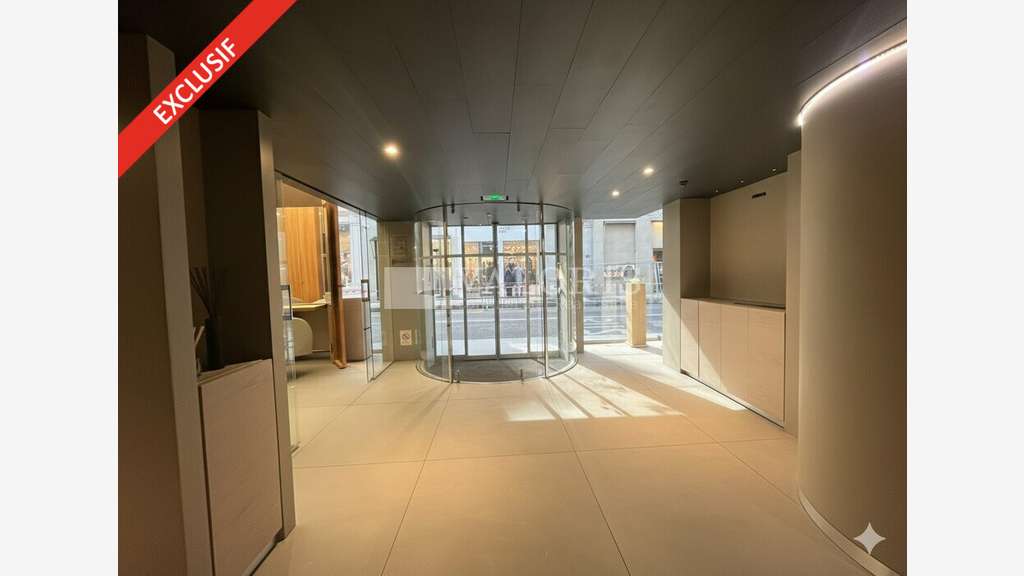 Cession DAB local 100m² emplacement prime Lyon 2e