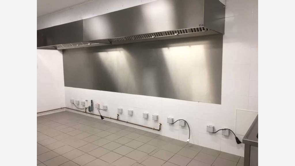 À vendre local de plus de 460m² a Lyon 3e