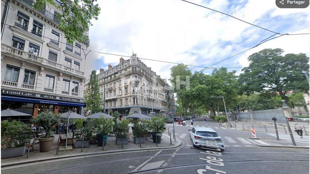 Local à céder 95m² à Lyon 3e Part-Dieu