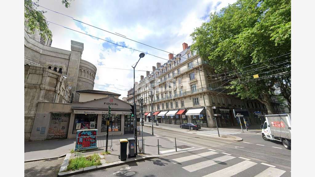 Local commercial à céder 90m² à Lyon 3e